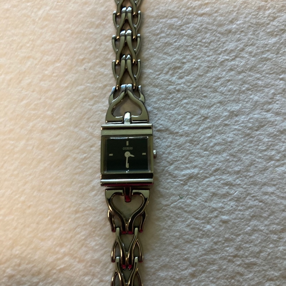 "HOST PICK"Guess Vintage Women’s Watch